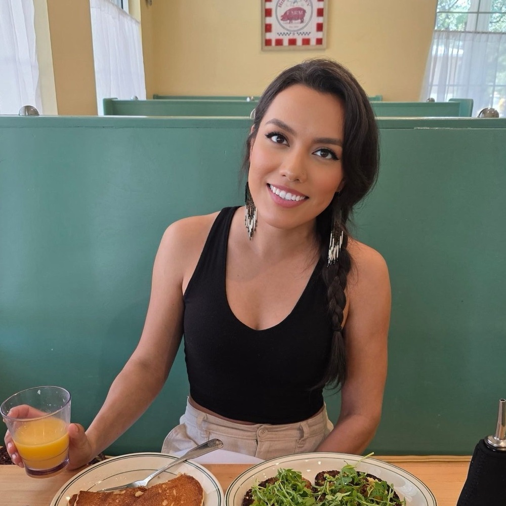 Meet your Posher, Kayla